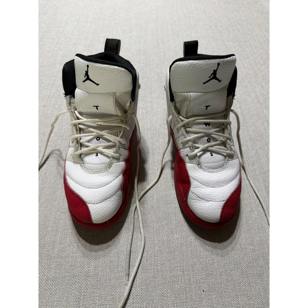 Jordan 12 Retro Cherry White Varsity Red Kids Basketball Shoes 151186-116 3Y